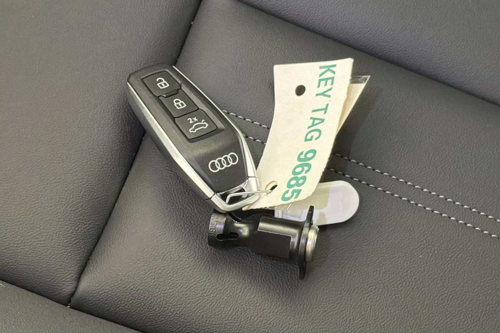 New 2026 District Green Metallic Audi Premium 2.0 TFSI quattro image 25