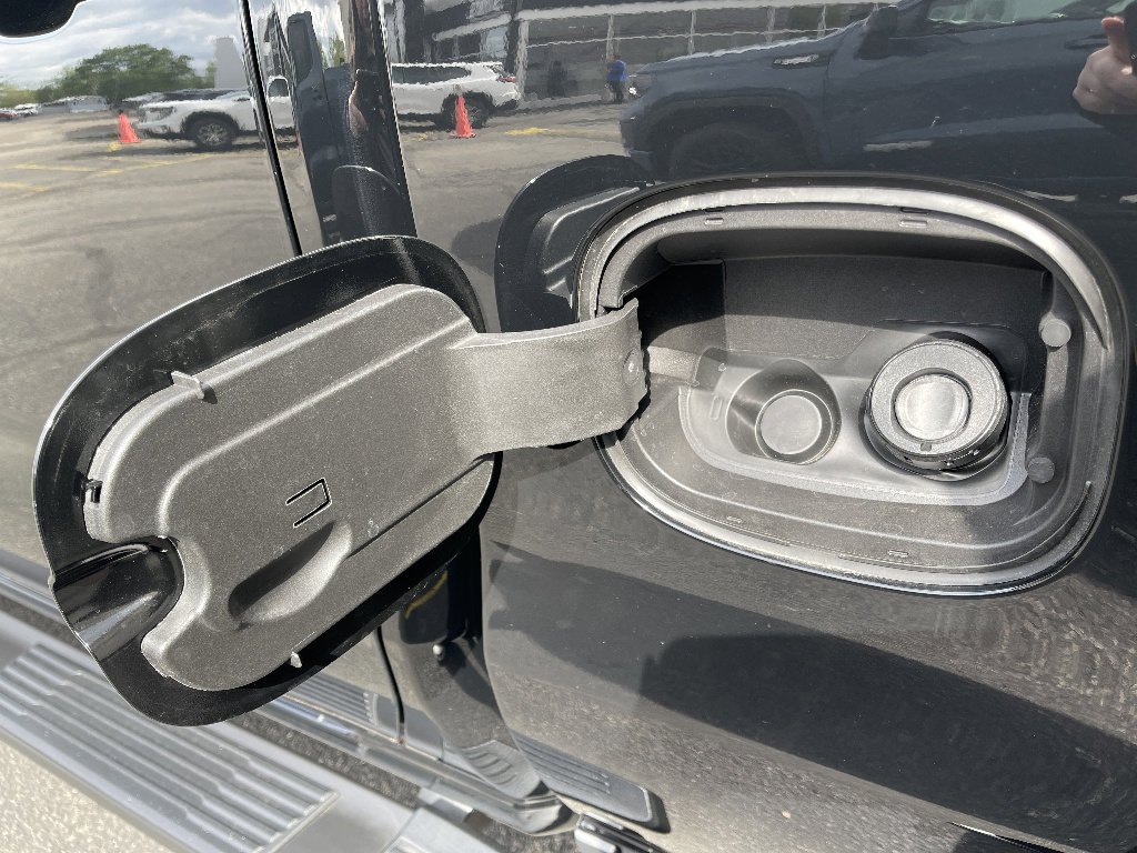 New 2026 Onyx Black GMC Elevation image 13