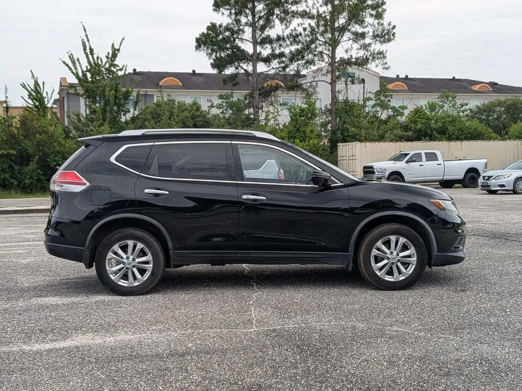 Used 2016 Black Nissan SV image 6