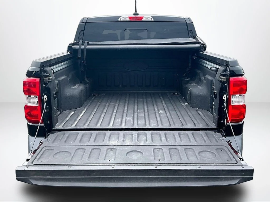 Used 2022 Black Ford XLT image 17