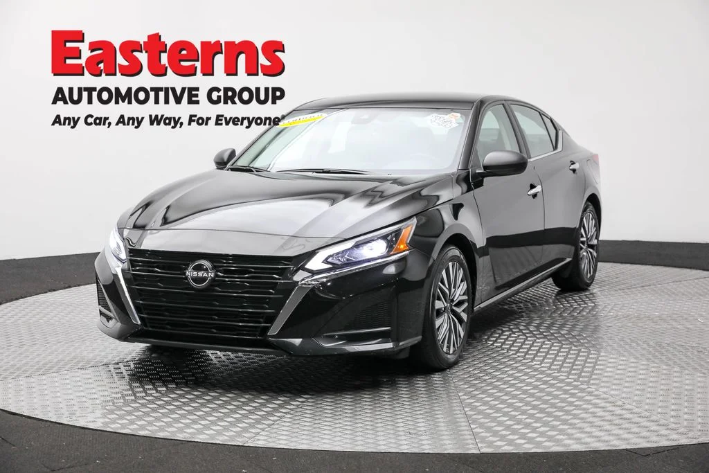 Used 2024 Black Nissan 2.5 SV image 1