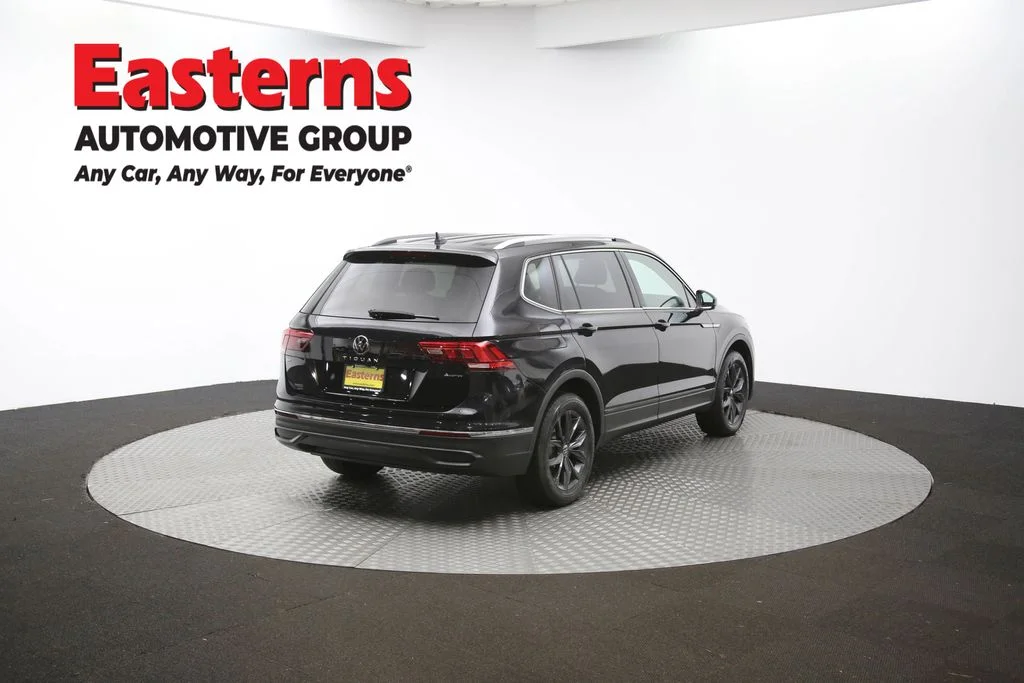Used 2023 Black Volkswagen 2.0T SE image 39
