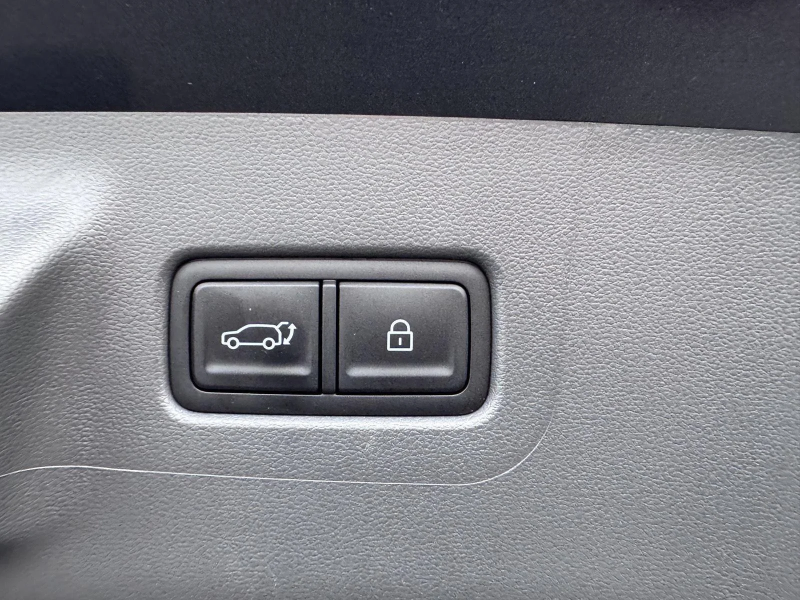 Used 2026 Phantom Black Hyundai SEL image 9
