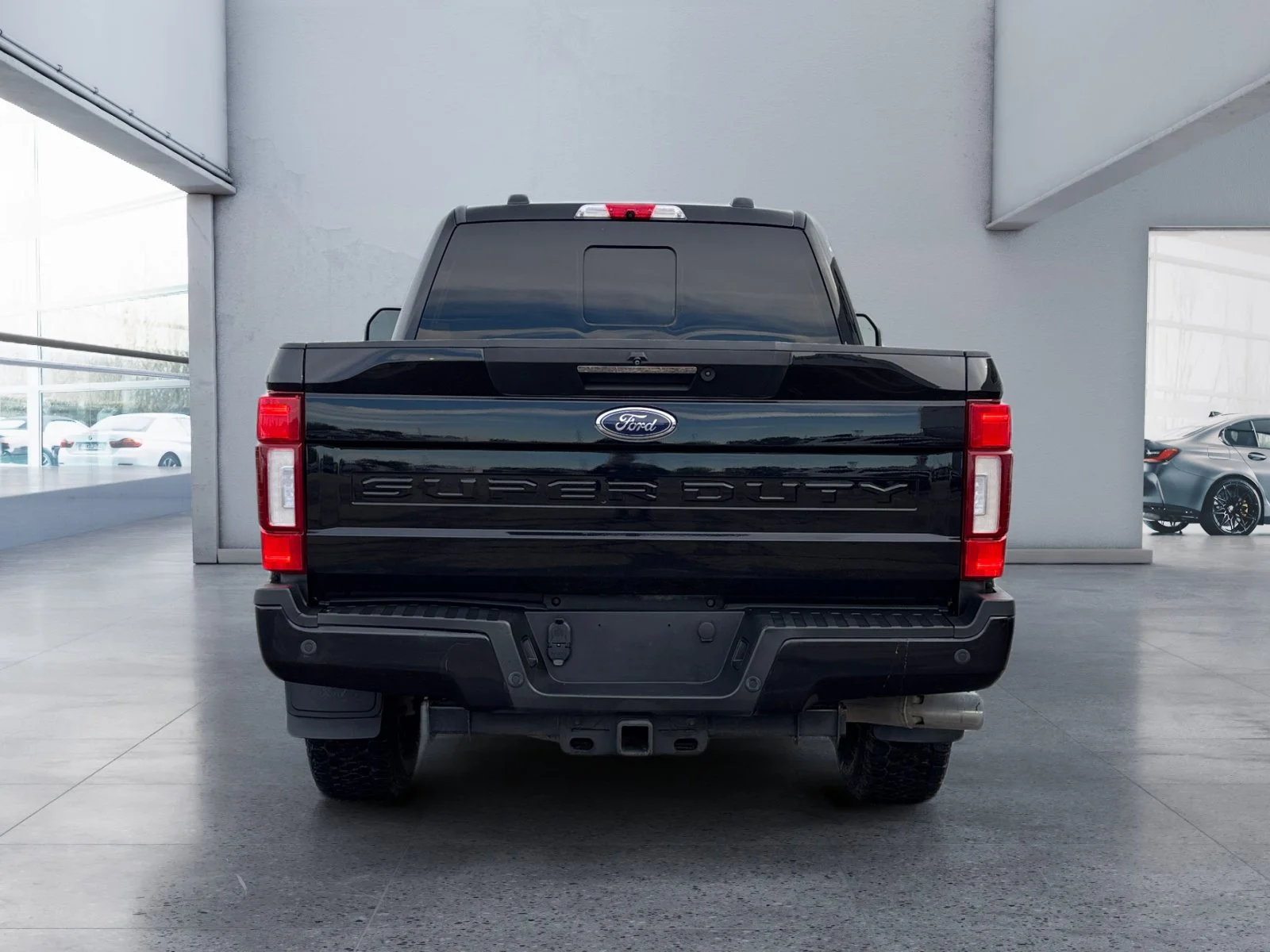 Used 2022 Agate Black Metallic Ford LARIAT image 4