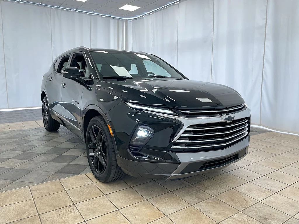Used 2023 Black Chevrolet Premier image 35