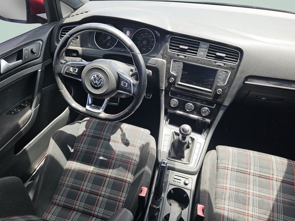 Used 2016 Tornado Red Volkswagen S image 26