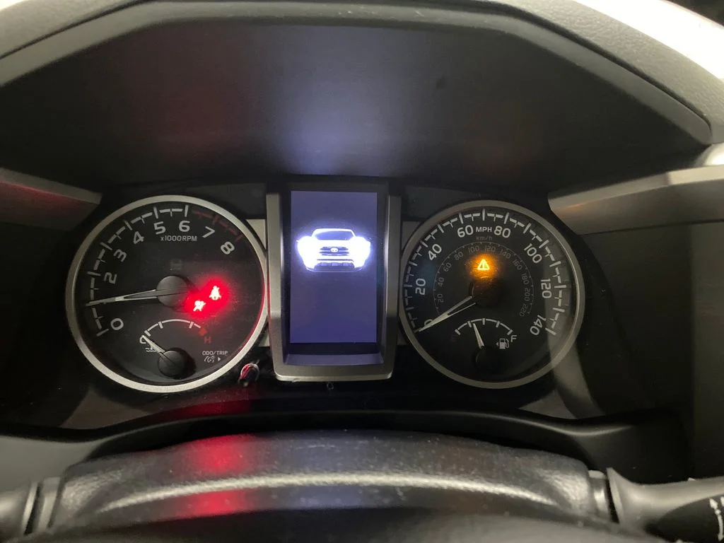 Used 2023 Silver Toyota SR5 image 18