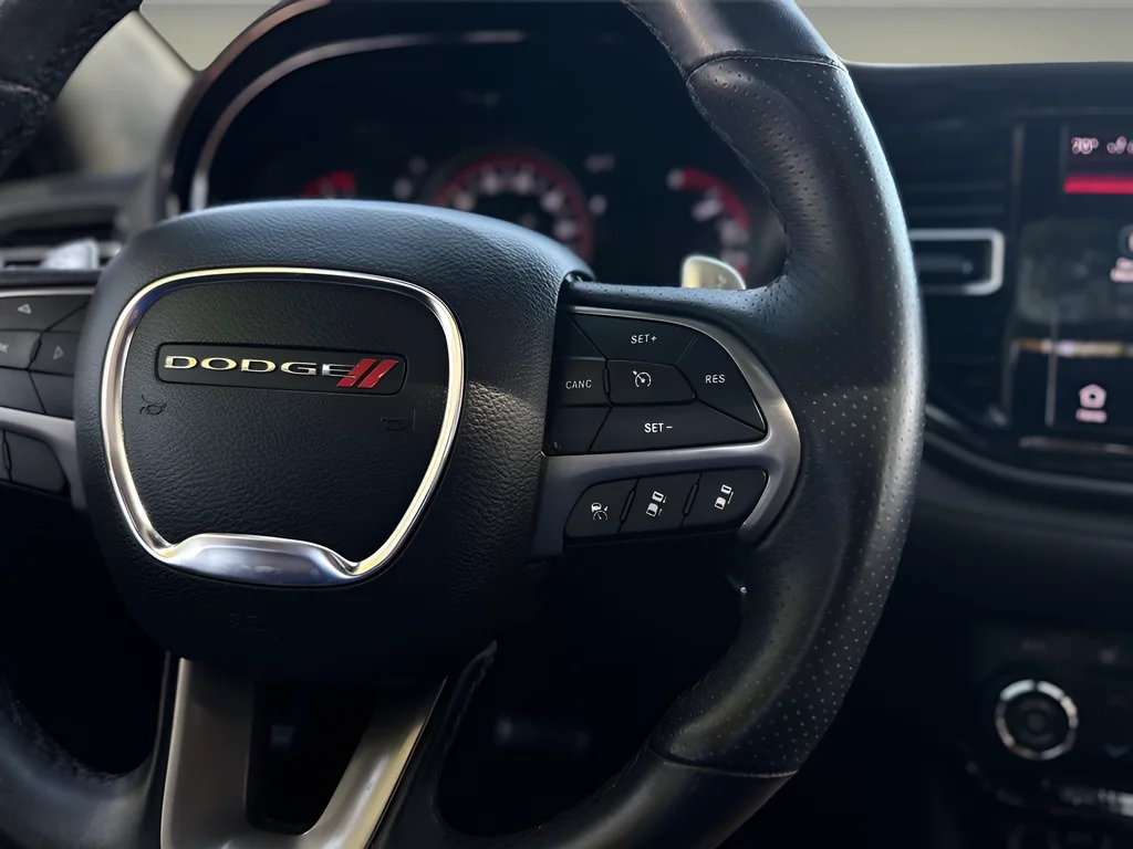 Used 2022 Black Dodge Citadel image 12