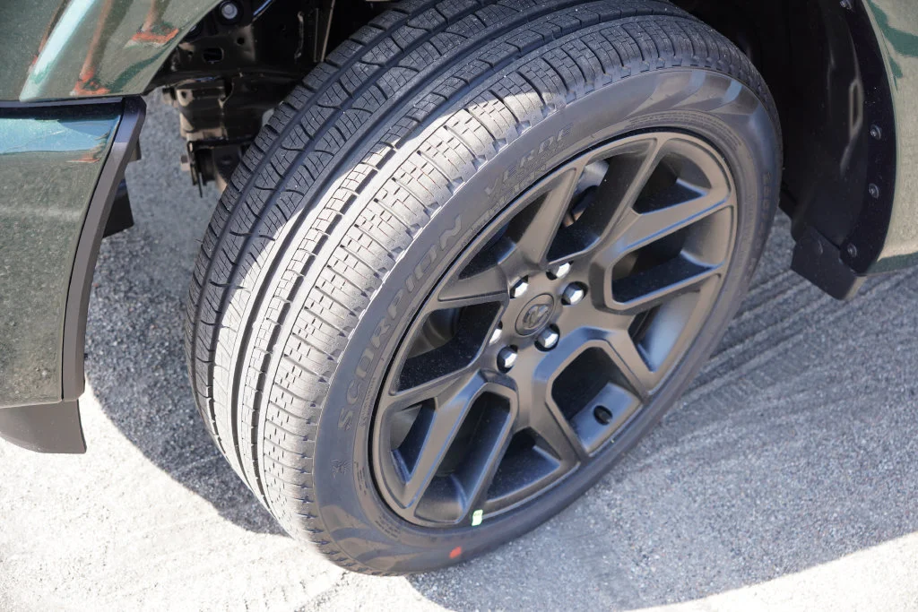 New 2026 Serrano-Green Metallic Exterior Paint RAM Laramie image 9