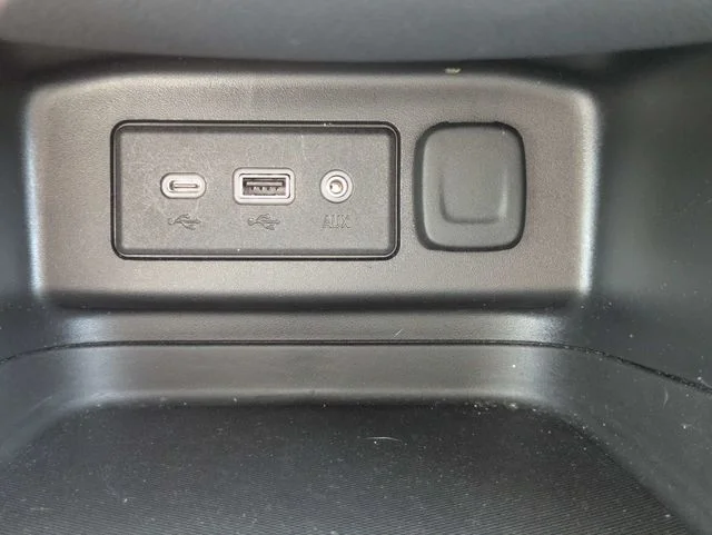 Used 2022 Red Chevrolet LT image 23
