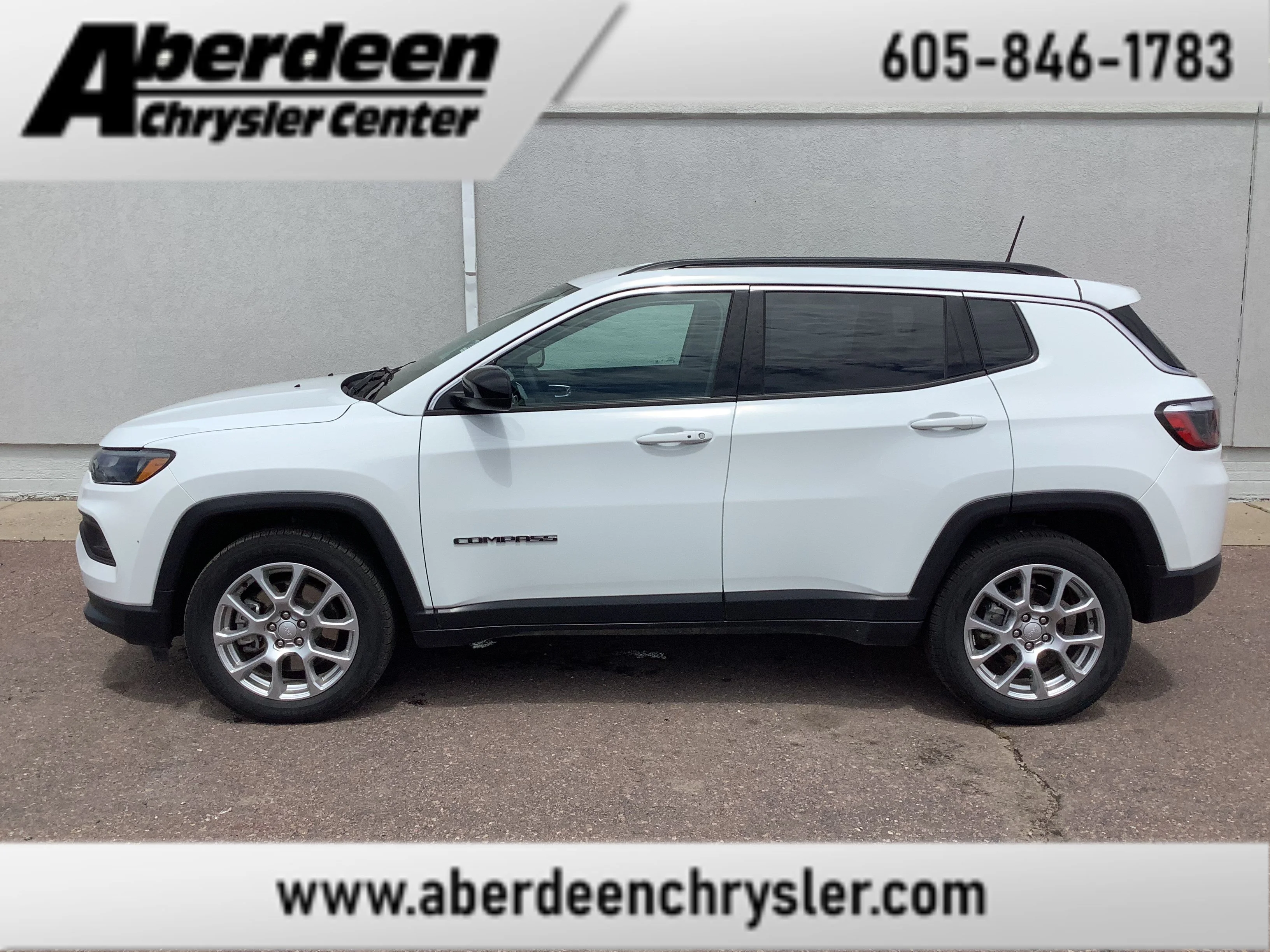 2023 Jeep Compass Latitude Lux