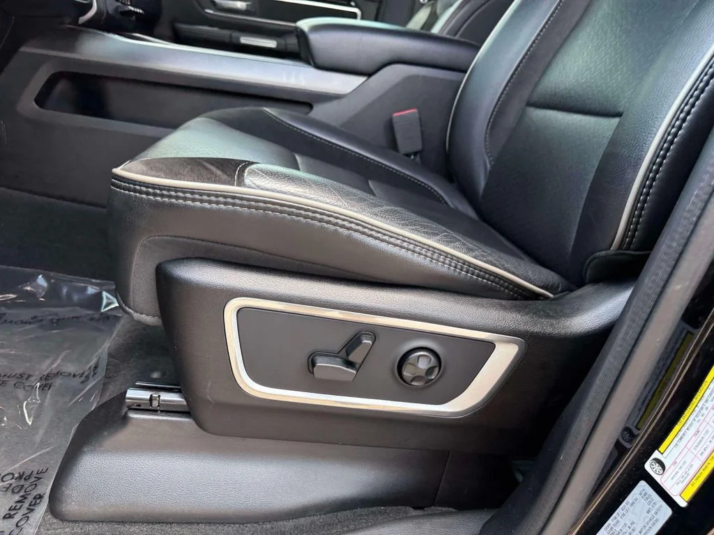 Used 2020 Black Ram Laramie image 16