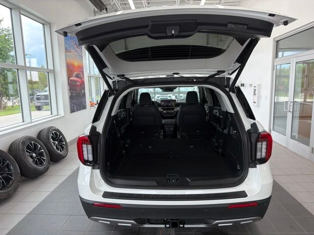New 2026 Star White Metallic Tri-Coat Ford Active image 53