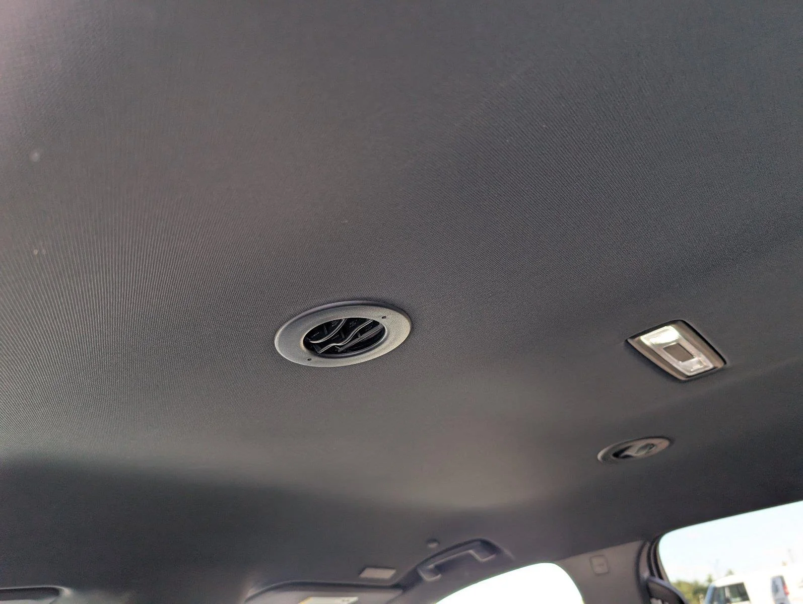Used 2026 Summit White GMC Elevation image 31