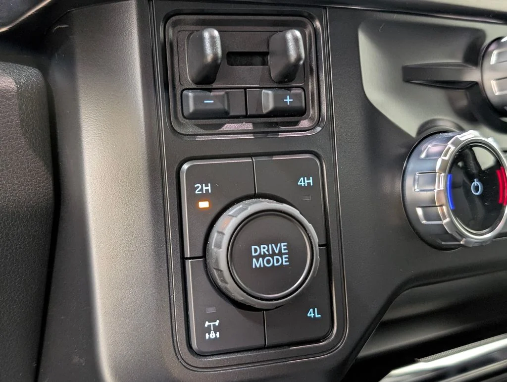 New 2026 Agate Black Metallic Ford F-250® Lariat® image 6
