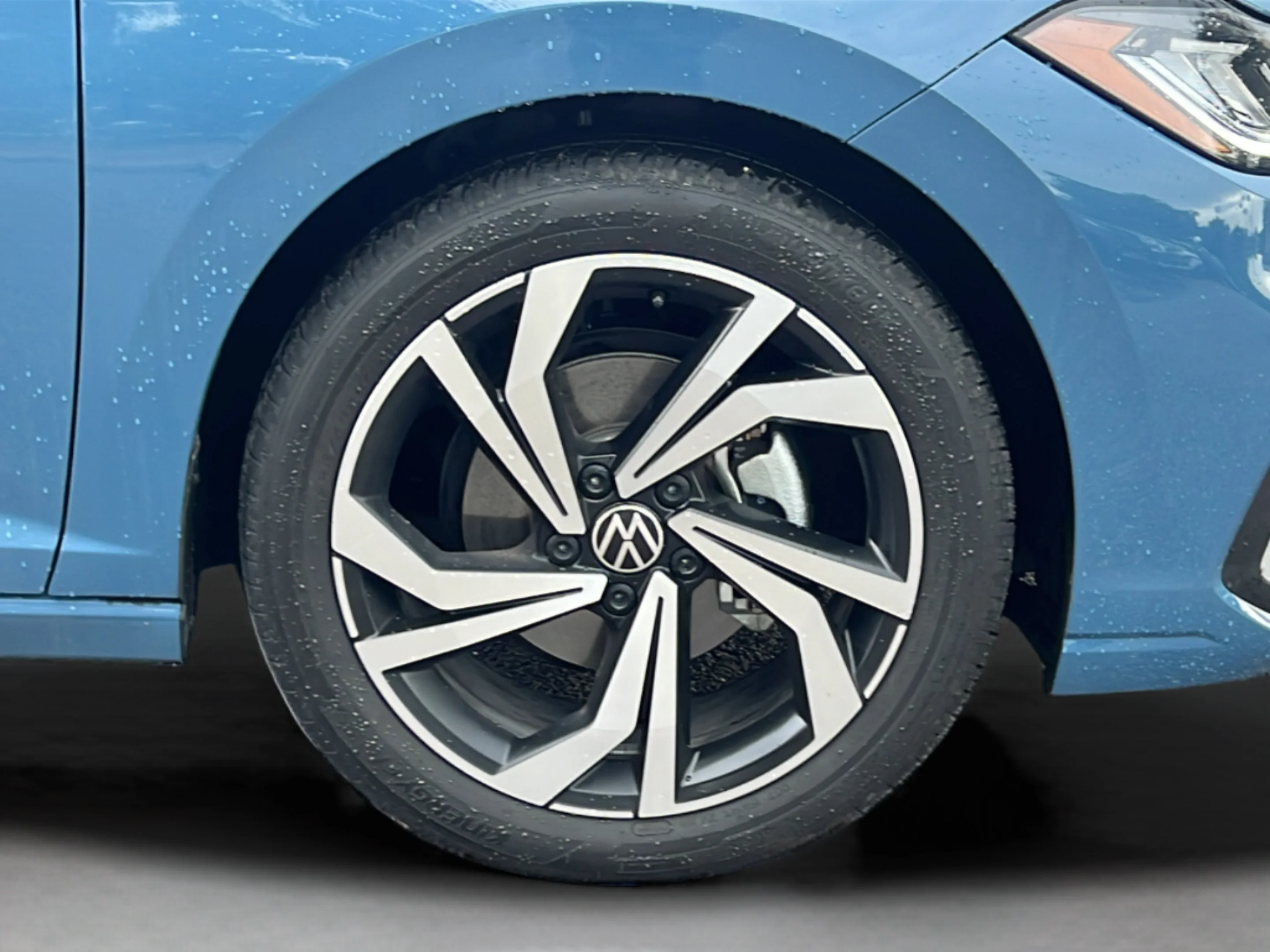 Used 2025 Monterey Blue Volkswagen SEL image 10