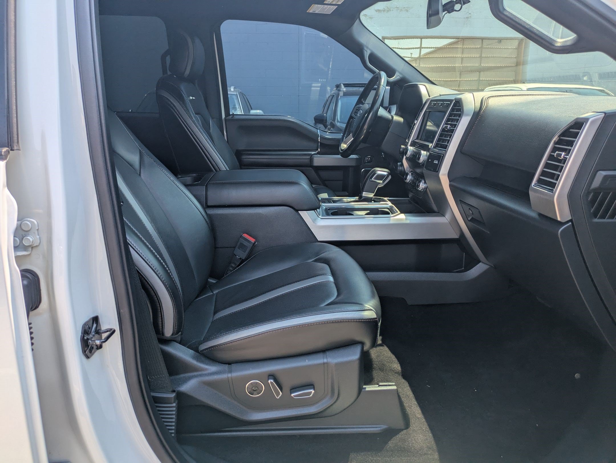 Used 2019 White Platinum Clearcoat Metallic Ford Platinum image 28