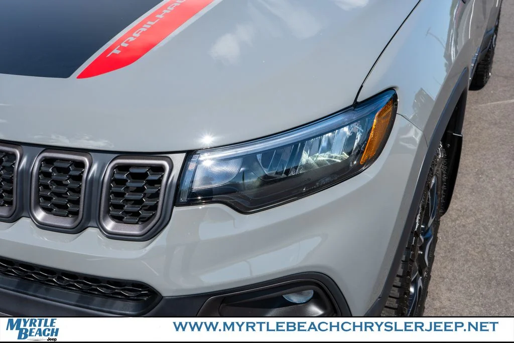 New 2026 Sting-Gray Clear-Coat Exterior Paint Jeep Trailhawk image 10