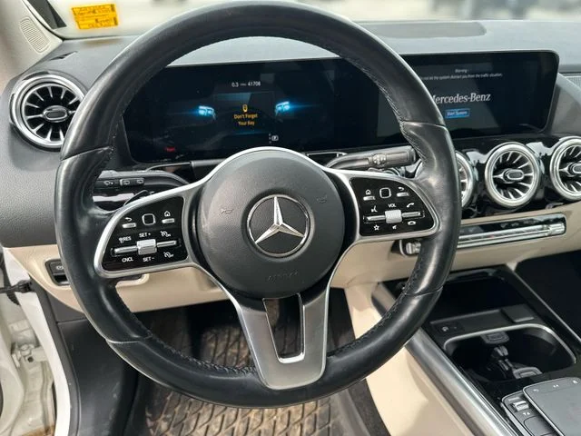 Used 2022 White Mercedes-Benz GLA 250 image 13