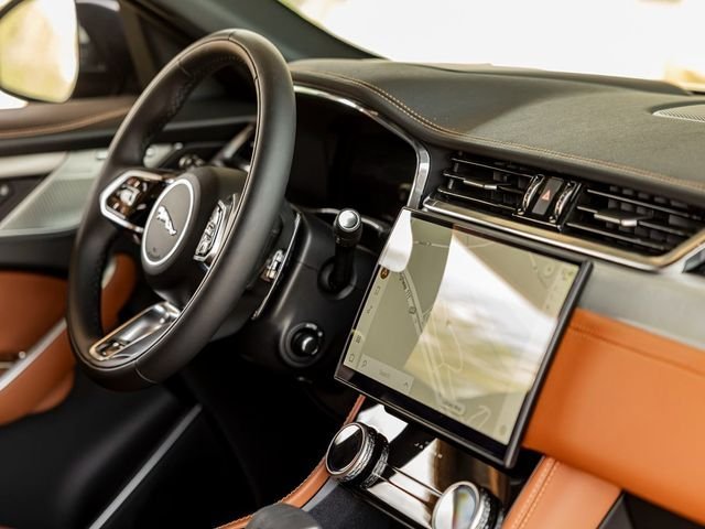 2026 Jaguar F-Pace R-Dynamic S - Photo 30