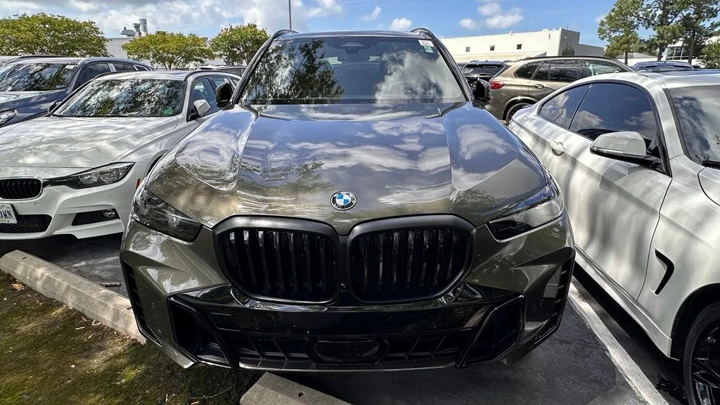 Certified Used 2026 Manhattan Green Metallic BMW xDrive40i image 12