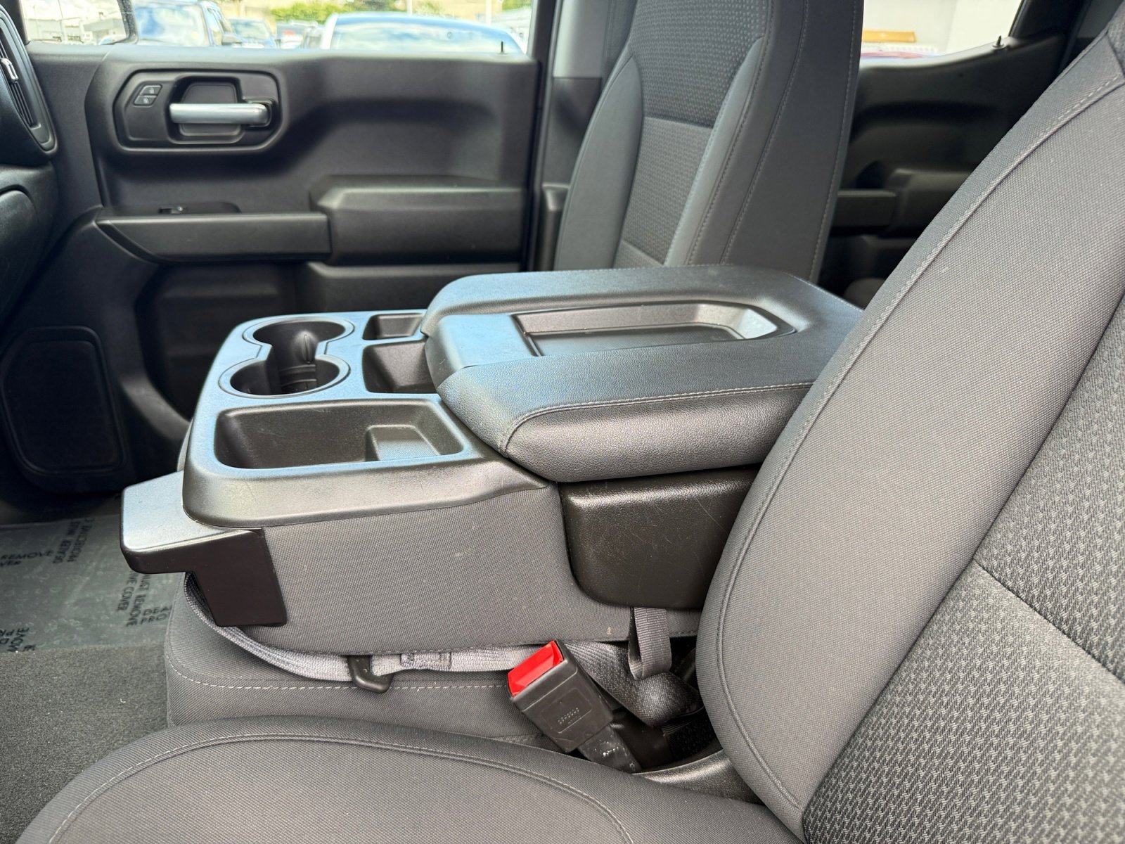 Used 2021 Silver Ice Metallic Chevrolet Custom image 14