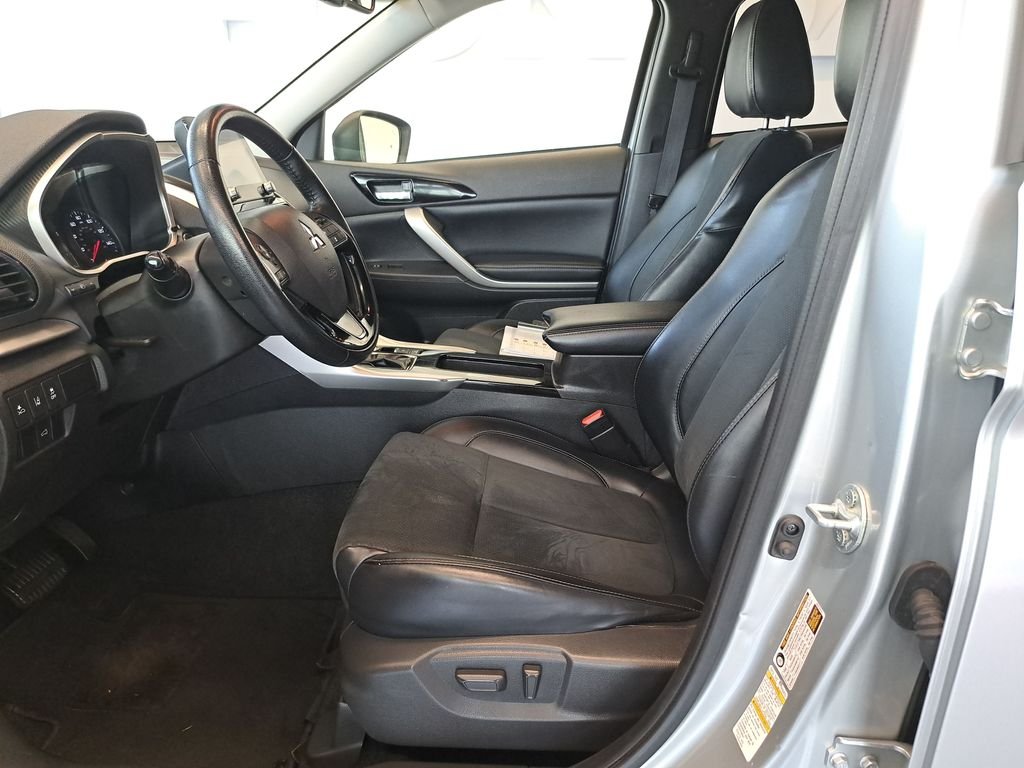 Used 2024 Black Mitsubishi SE image 10
