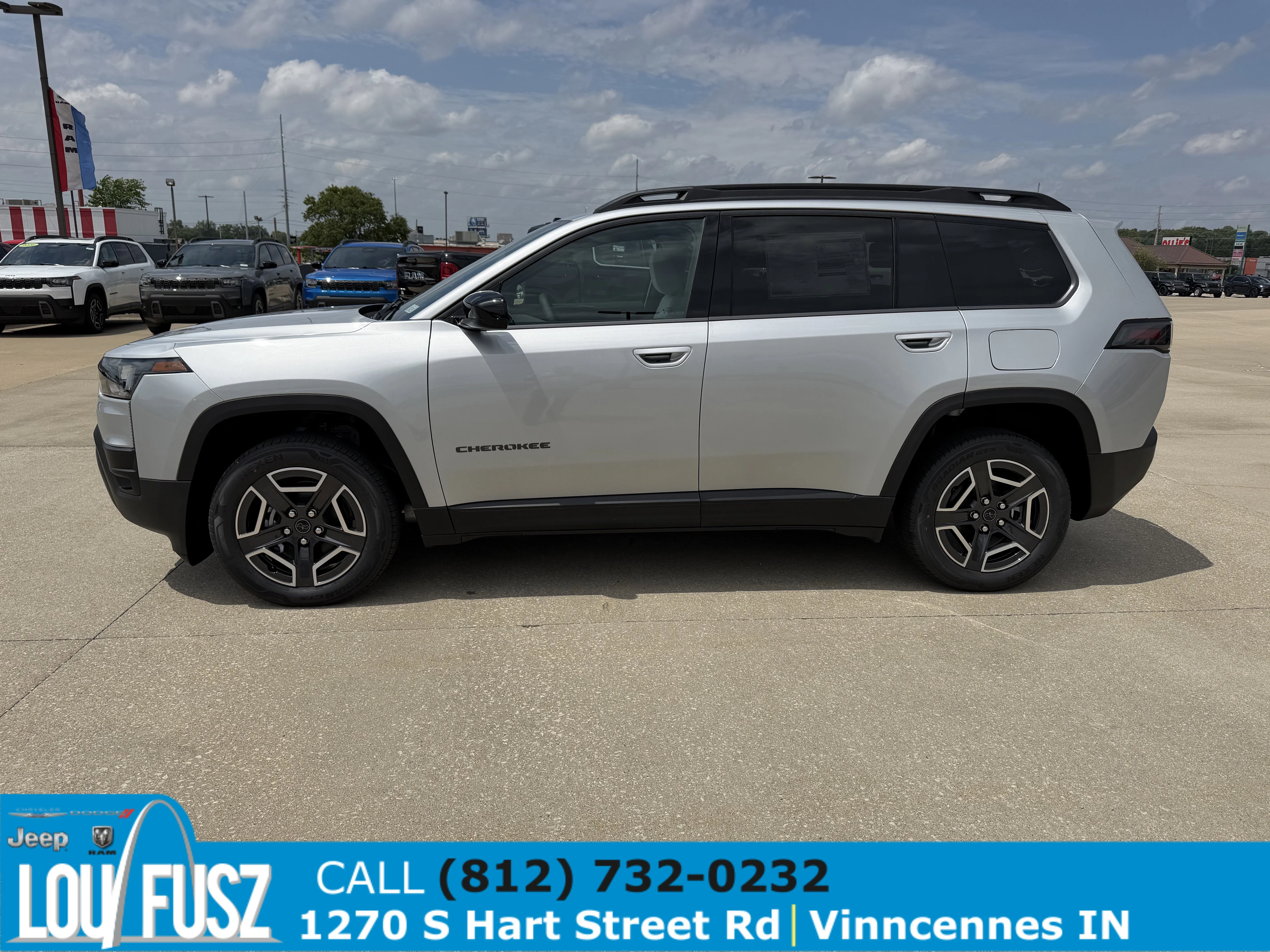 New 2026 Silver Zynith Clear-Coat Exterior Paint Jeep Laredo image 4