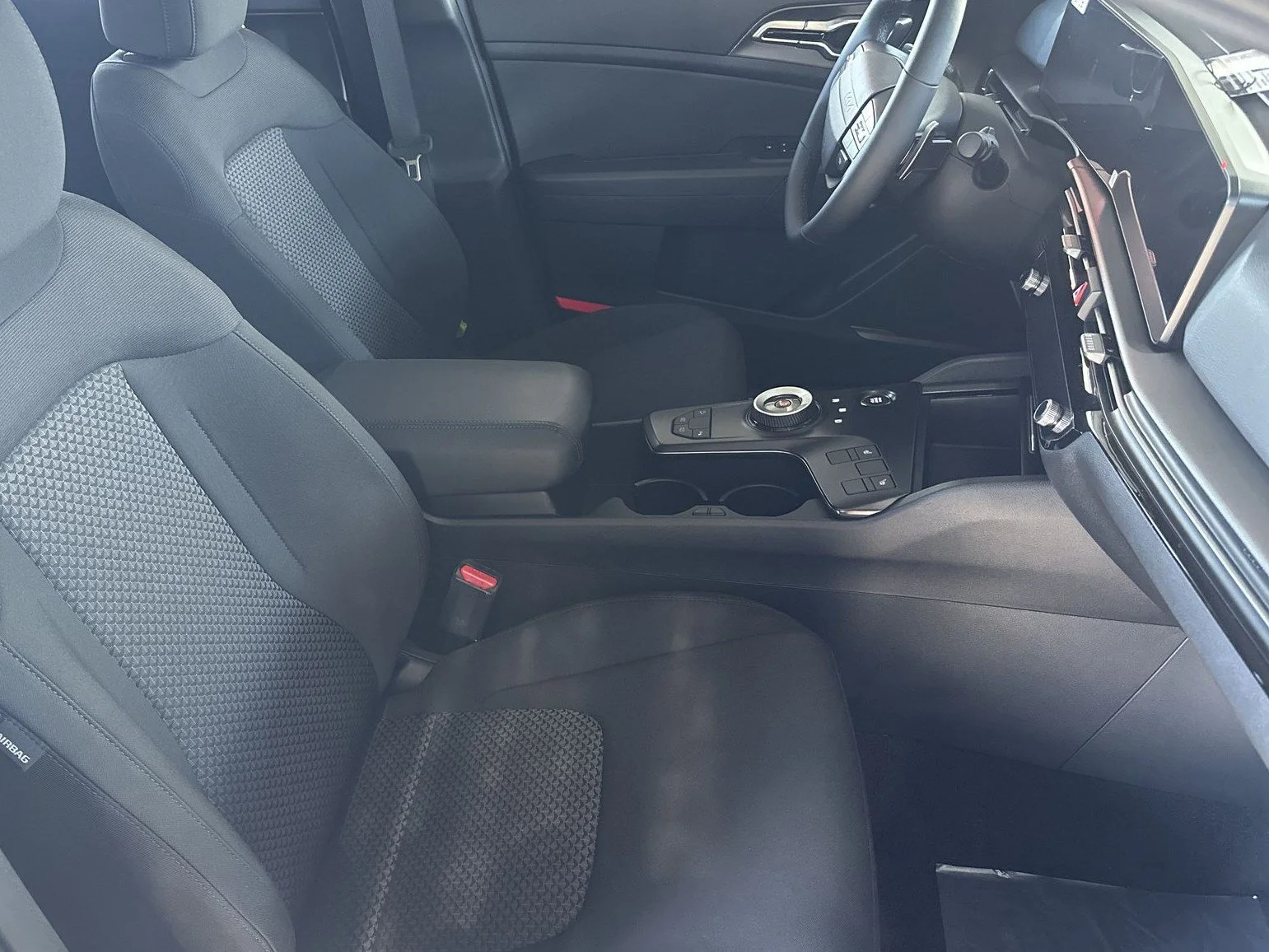New 2026 Gravity Gray Kia S image 24