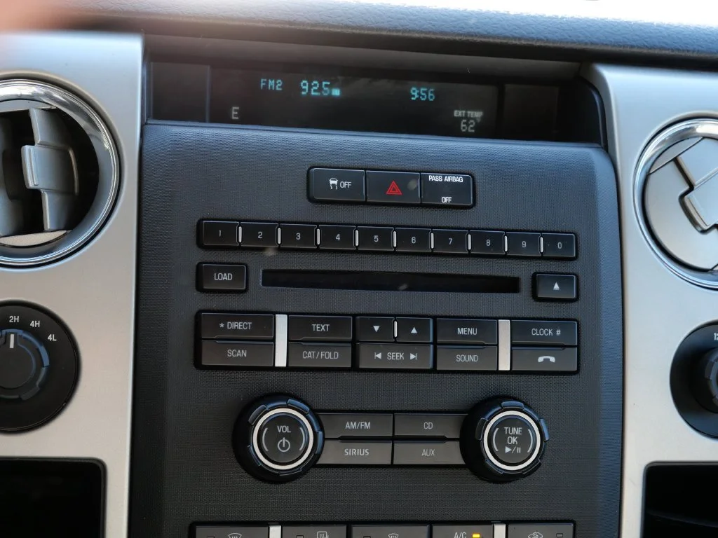 Used 2011 Silver Ford XLT image 23