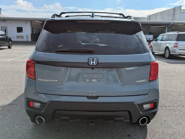 Used 2023 Gray Honda EX-L image 4