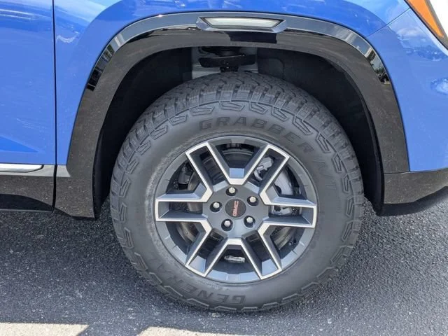 New 2026 Rapids Metallic GMC AT4 image 11