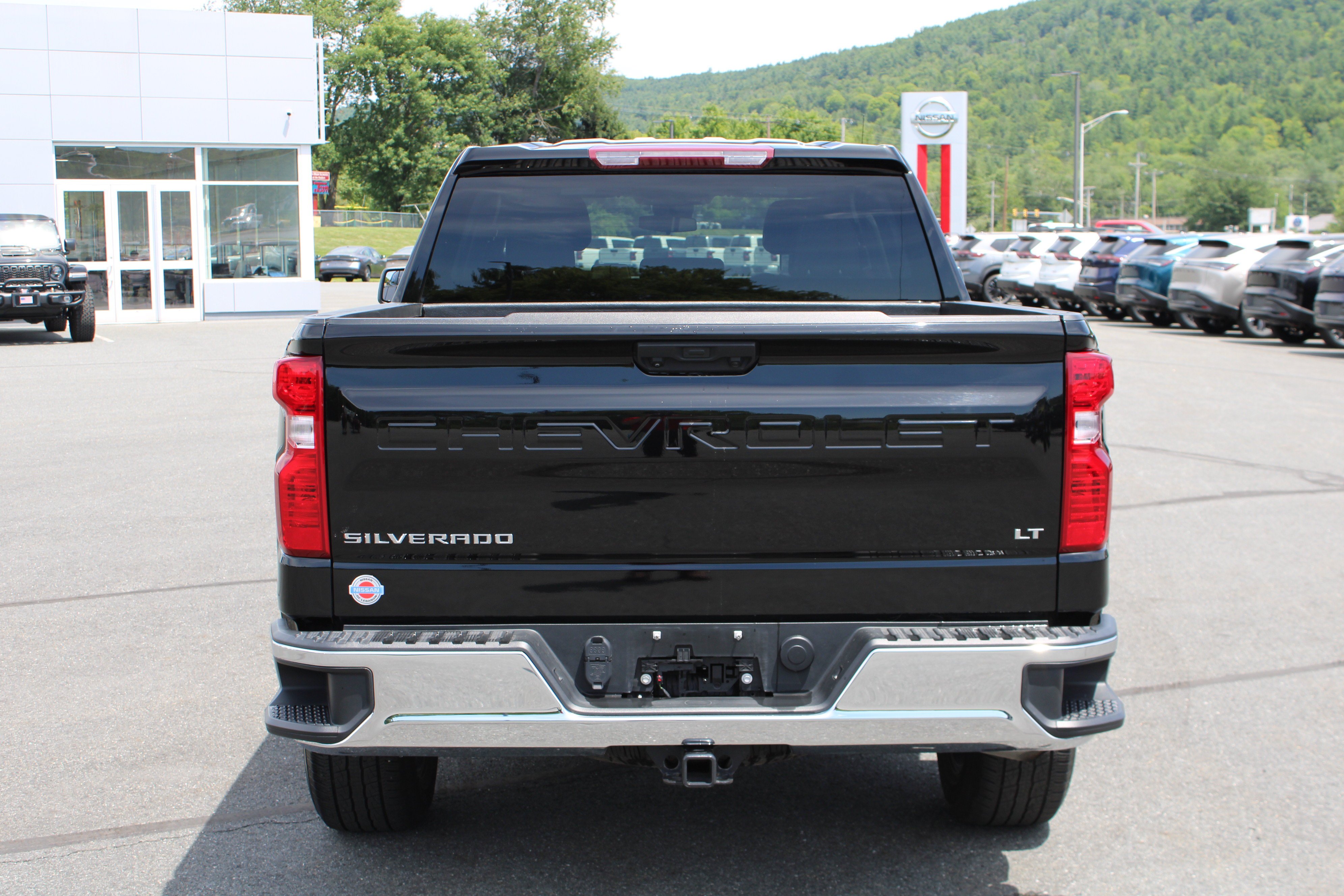 Used 2023 Black Chevrolet LT image 9