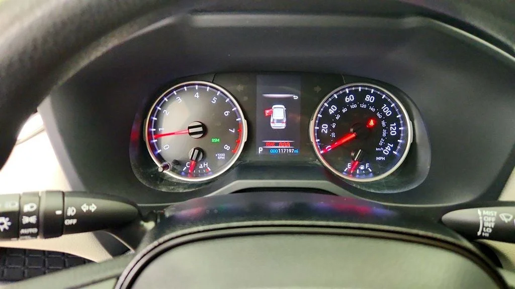 Used 2019 Midnight Black Metallic Toyota XLE AWD image 15