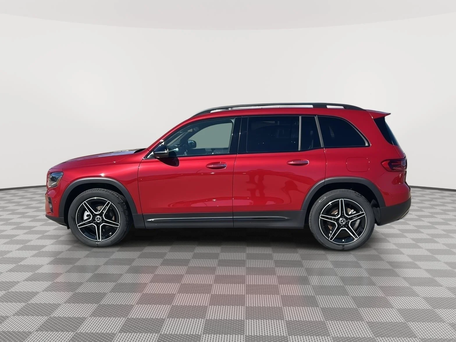 New 2025 MANUFAKTUR Patagonia Red Metallic Mercedes-Benz GLB 250 image 6