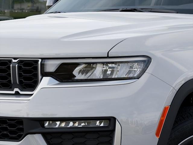 New 2026 Bright White Clearcoat Jeep Limited 4x4 image 36