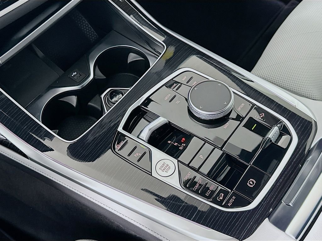 New 2027 Dravit Grey Metallic BMW xDrive40i image 15