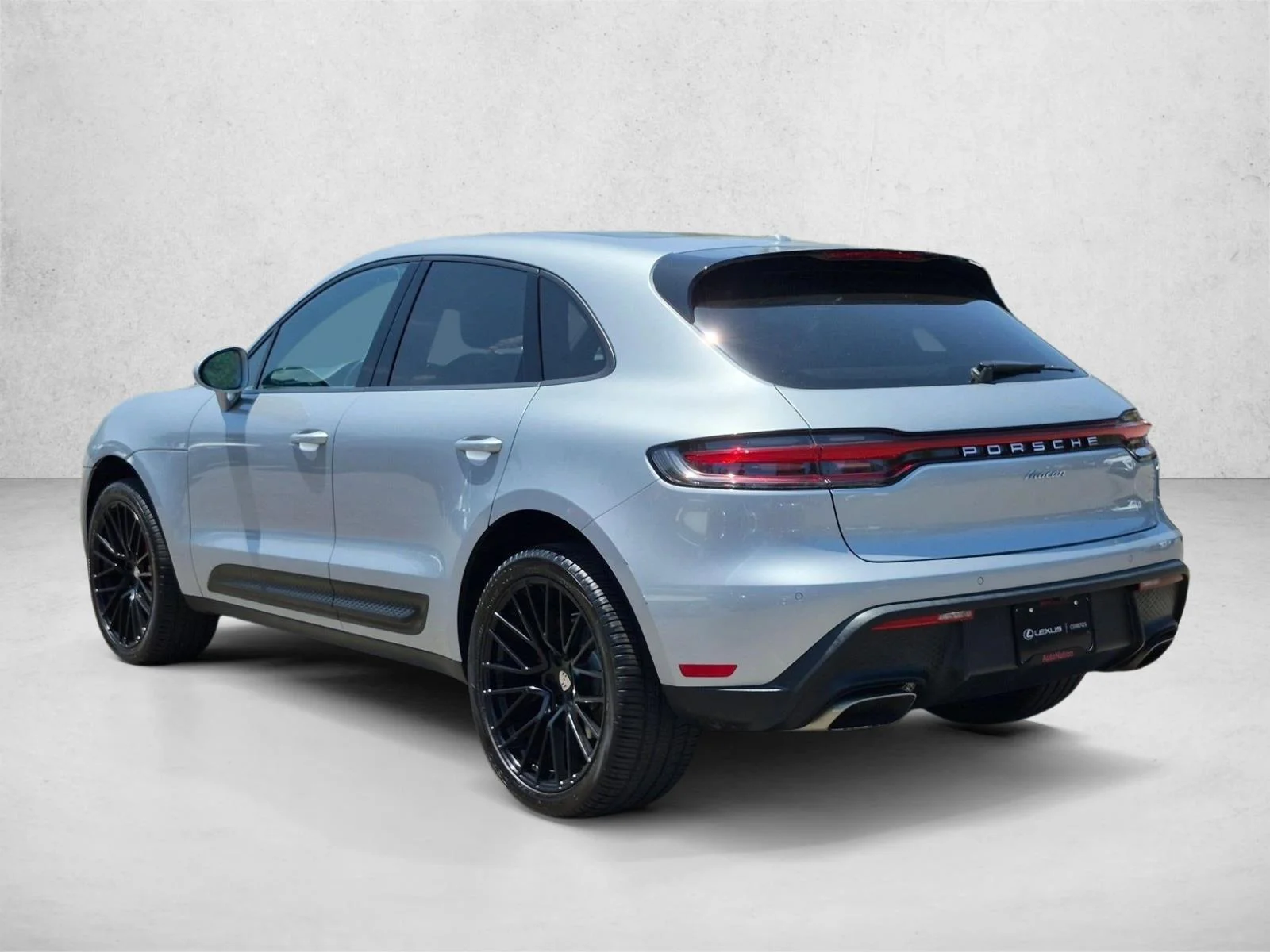 Used 2023 Dolomite Silver Metallic Porsche  image 8