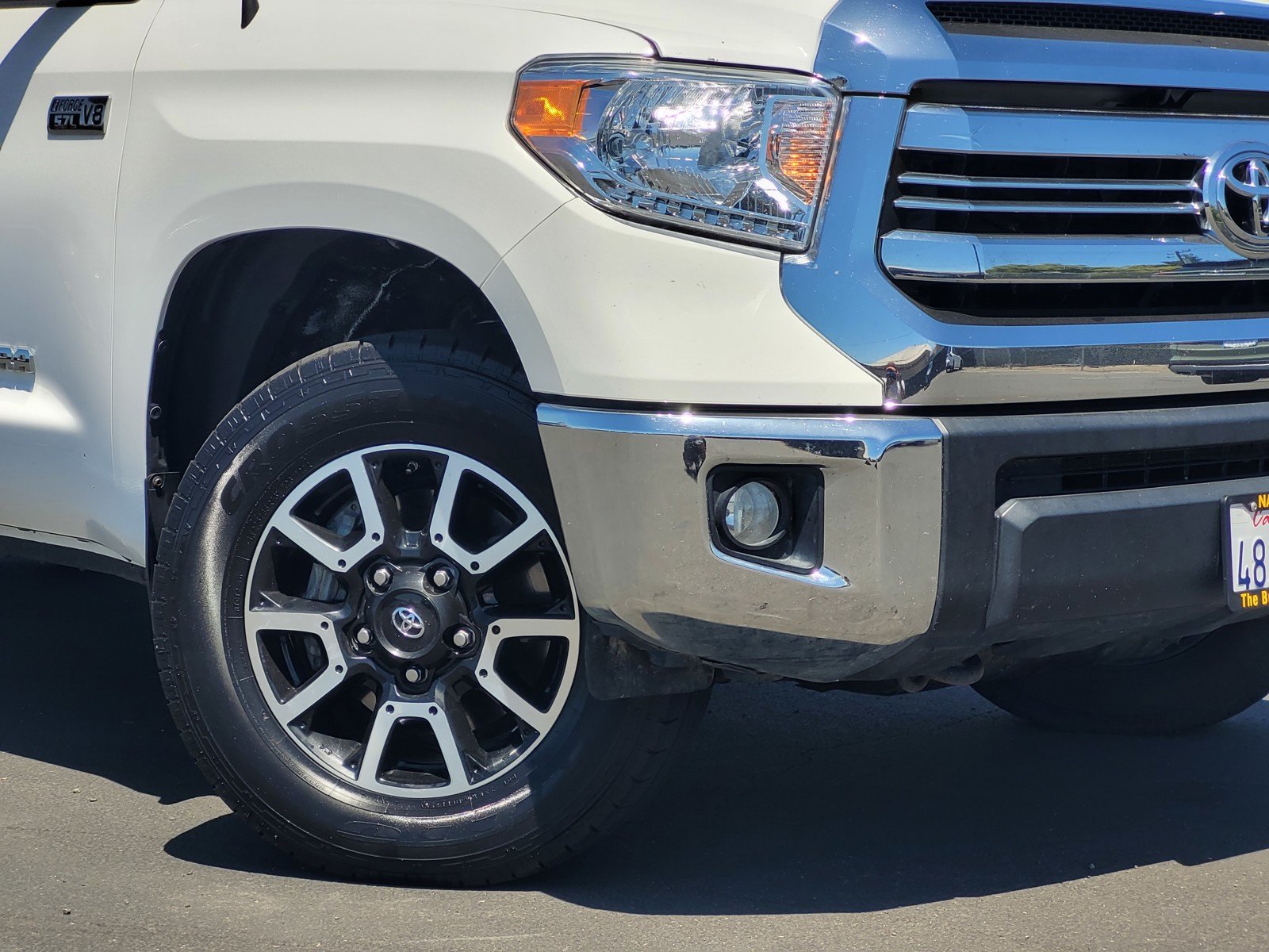Used 2017 Super White Toyota SR5 TRD image 3