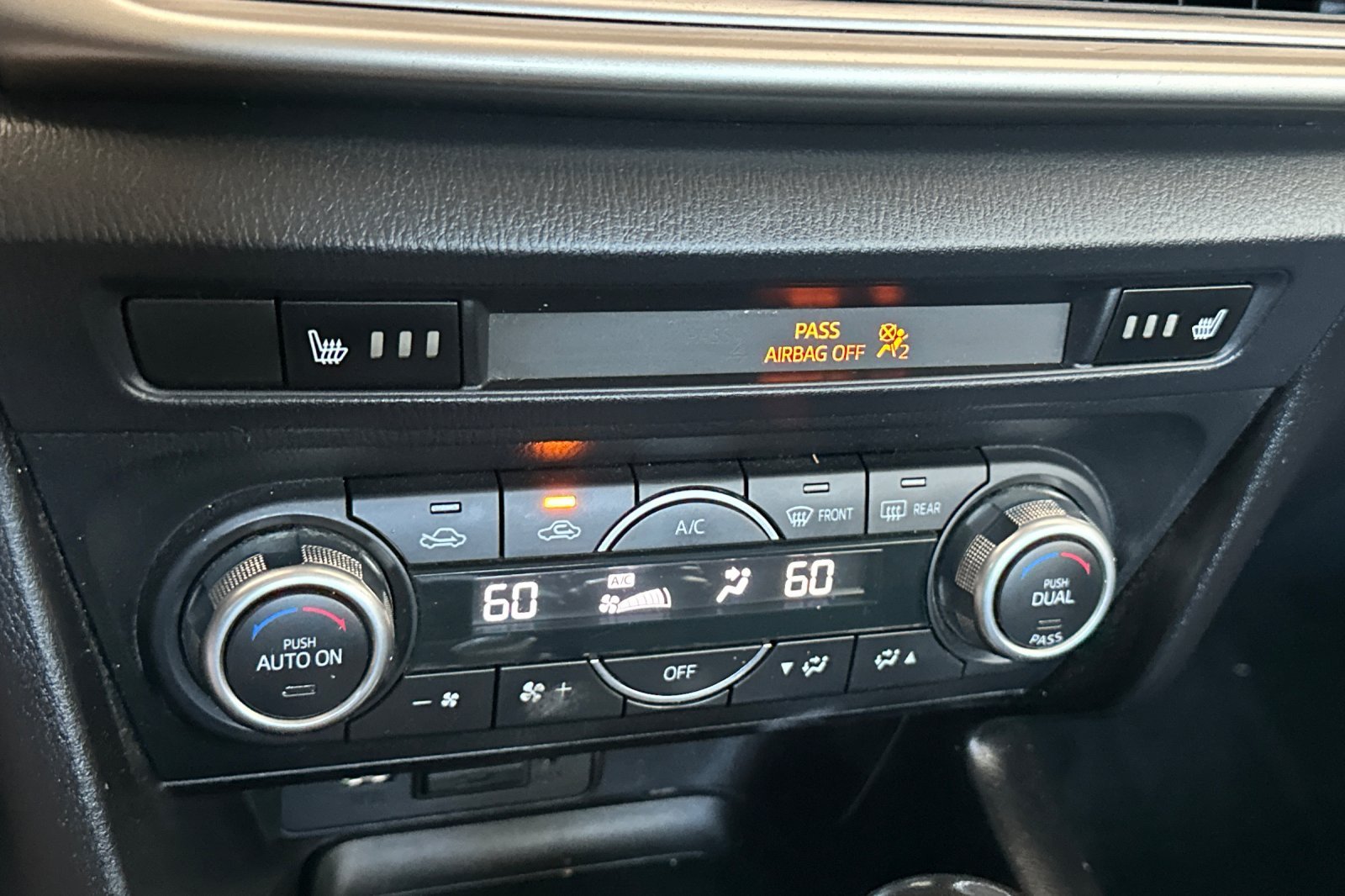Used 2018 Sonic Silver Metallic Mazda Touring image 19