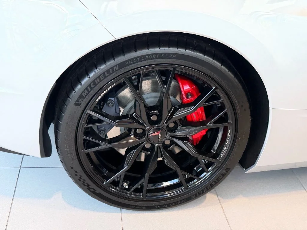 2027 Chevrolet Corvette 3LT - Photo 7