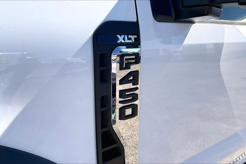 New 2026 Ford Super Duty F-450 XLT 2D Standard Cab
