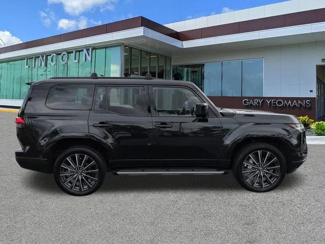 Used 2024 Black Lexus 550 Luxury image 3