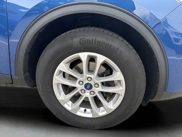 Used 2022 Blue Ford SE image 25