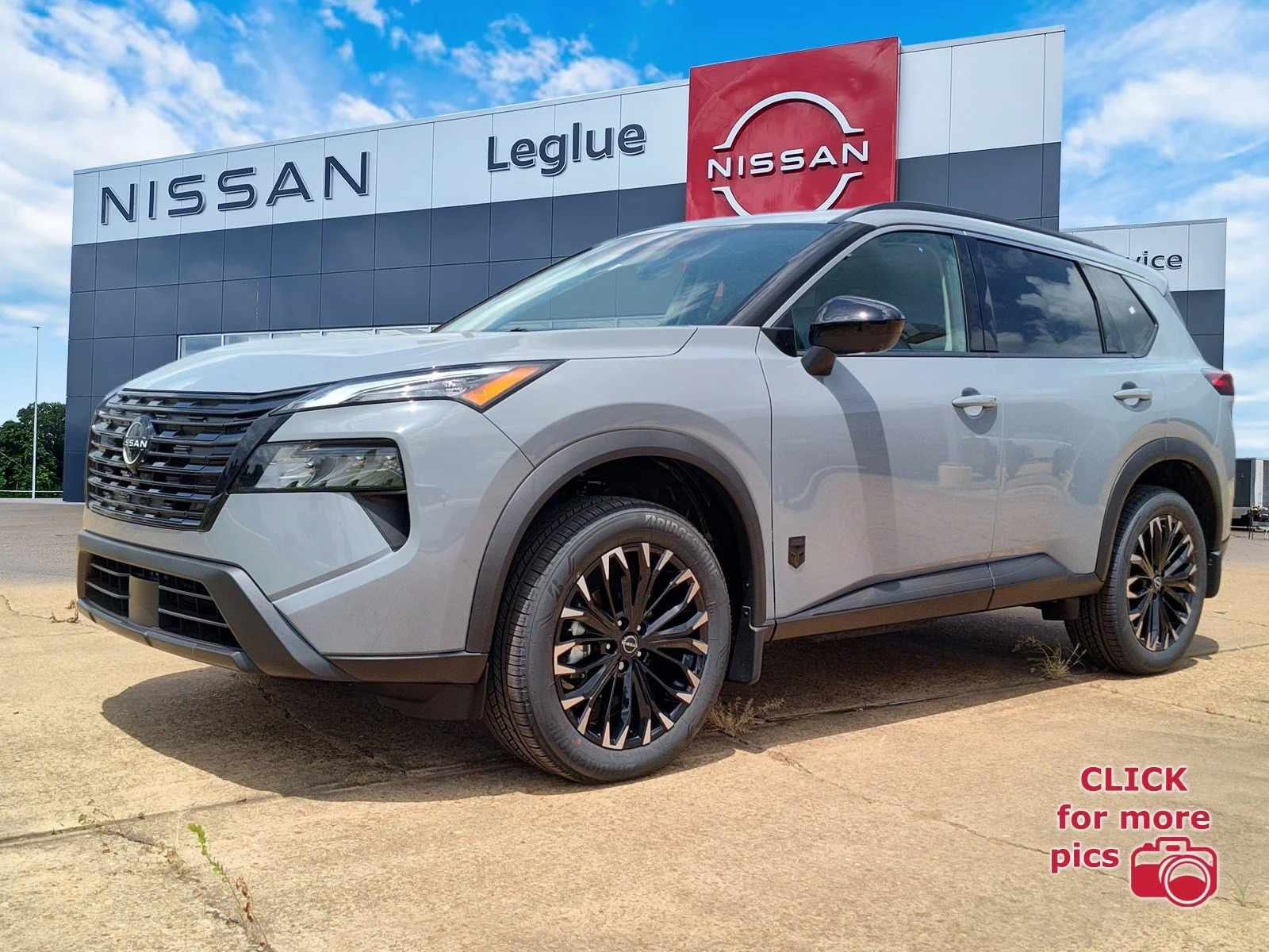 2026 Nissan Rogue Dark Armor