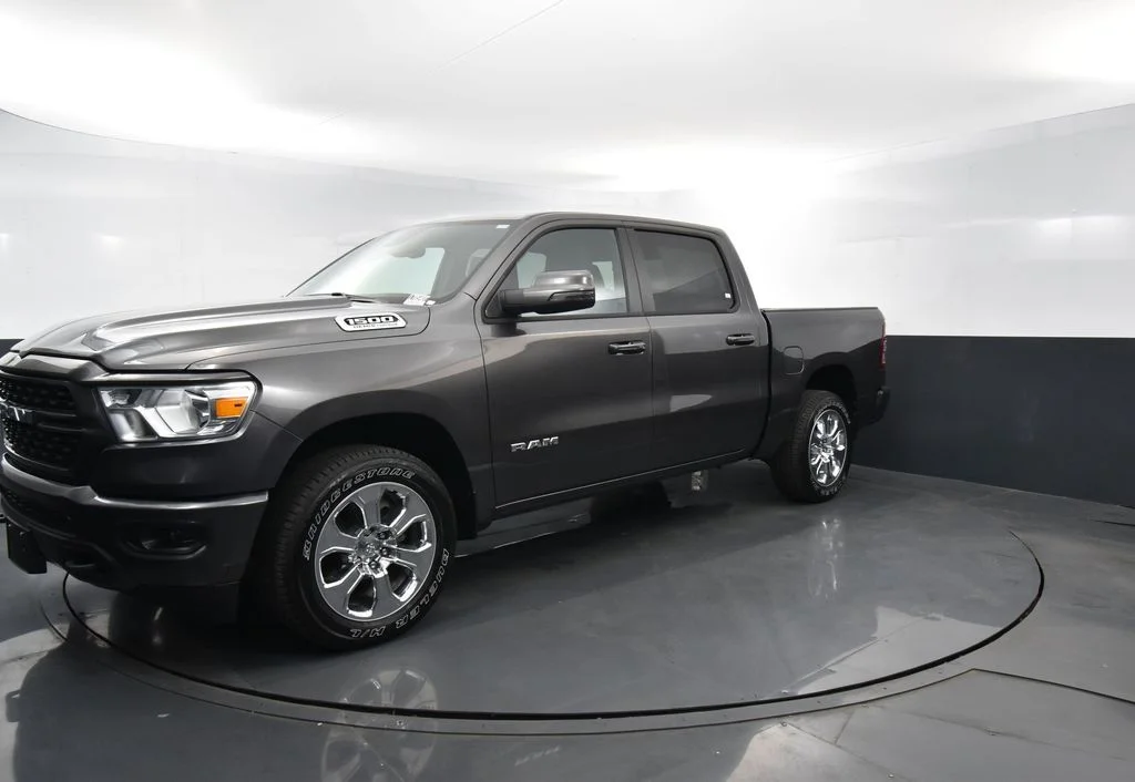 2023 RAM 1500 Big Horn/Lone Star 4x4 Crew Cab 5'7's photo