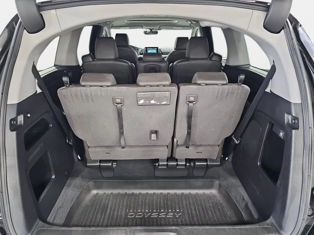 Used 2018 Black Honda EX-L image 14