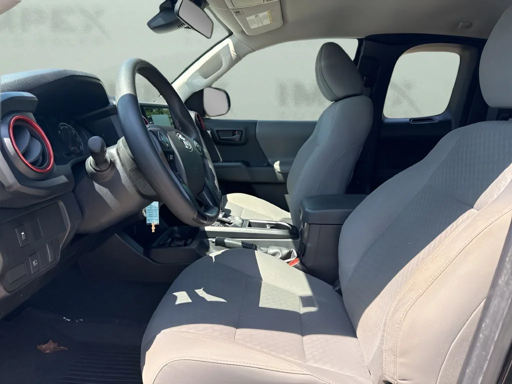 Used 2023  Toyota SR image 9