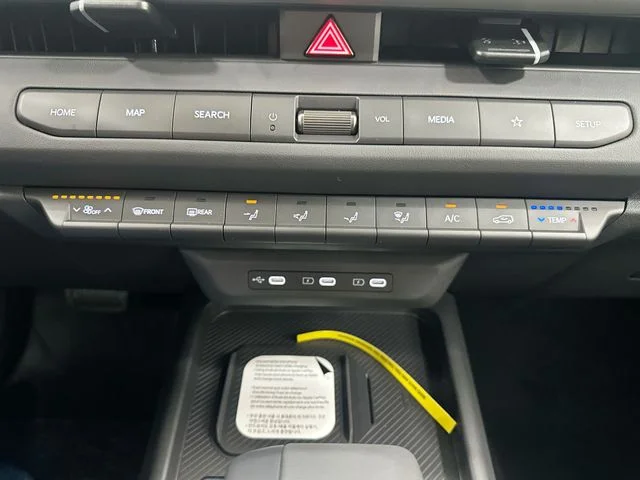 New 2027 Ivory Silver Kia S image 17