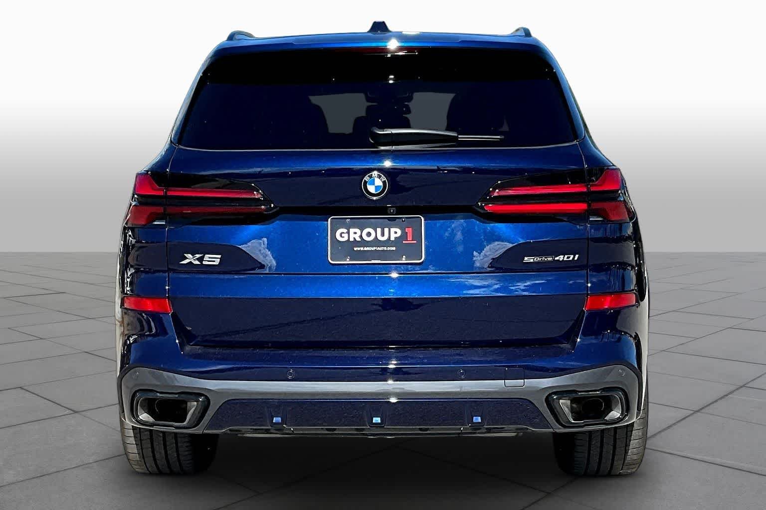 Used 2026 Tanzanite Blue II Metallic BMW sDrive40i image 4